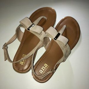 Cream/Beige Suede Sandals with bow and gold detail